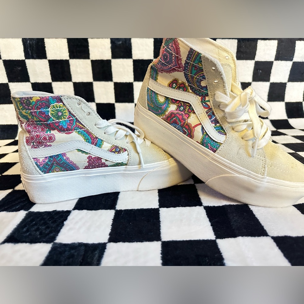 Women’s size 7 vans